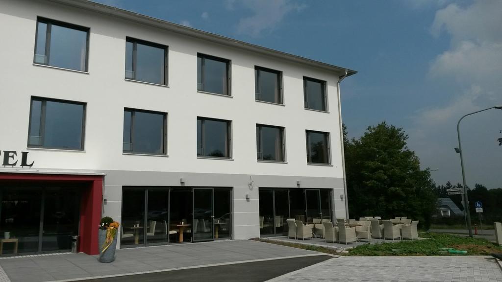 Alpenflair Hotel Buchloe Esterno foto