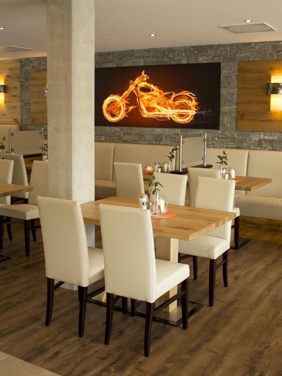 Alpenflair Hotel Buchloe Esterno foto